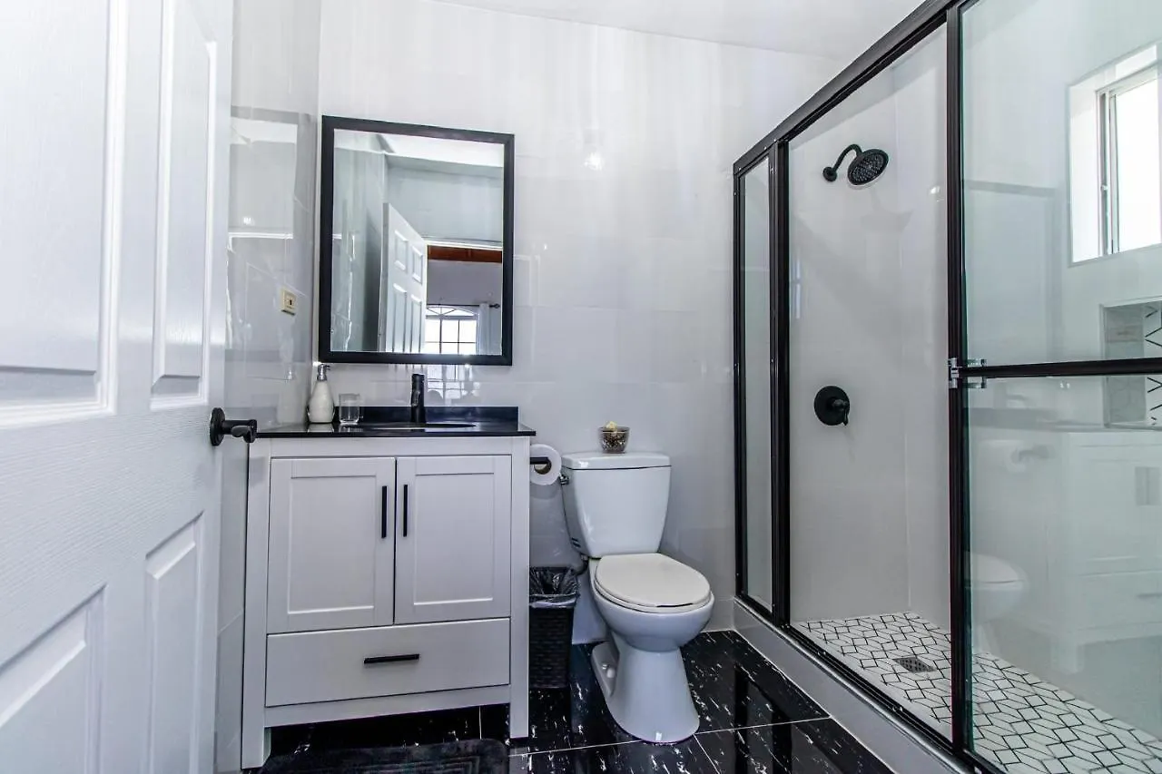 Runaway Bay Gem Apartment Runaway Bay